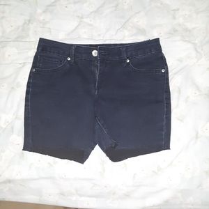 Cutoff denim shorts